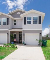 141 Iron Horse Dr W in Crestview, FL - Building Photo