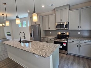 1666 Eagle Dr in Woodstock, GA - Building Photo - Building Photo
