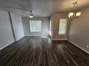 314 Macey Ave in Harrisburg, SD - Building Photo - Building Photo
