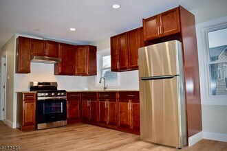 394 N 7th St in Prospect Park, NJ - Building Photo - Building Photo