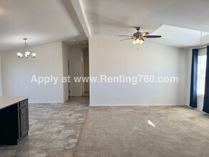 60382 Stearman Rd in Landers, CA - Building Photo - Building Photo