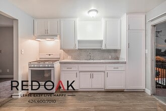 690 S Riverside Ave in Rialto, CA - Foto de edificio - Building Photo