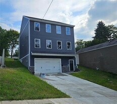 225 Wilbert St in Pittsburgh, PA - Building Photo