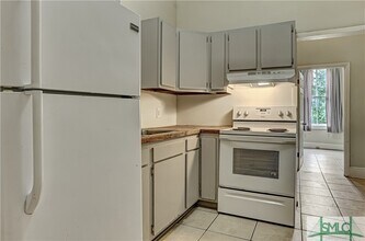 520 E Waldburg St in Savannah, GA - Building Photo - Building Photo
