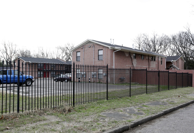 Greenwood Apartments in Memphis, TN - Foto de edificio - Building Photo