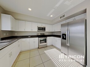 655 E Lovegrass Dr in San Tan Valley, AZ - Building Photo - Building Photo