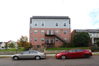 1-6 S St NE in Washington, DC - Foto de edificio - Building Photo