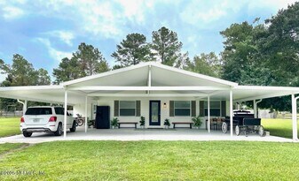 28541 Trigg Rd in Hilliard, FL - Building Photo