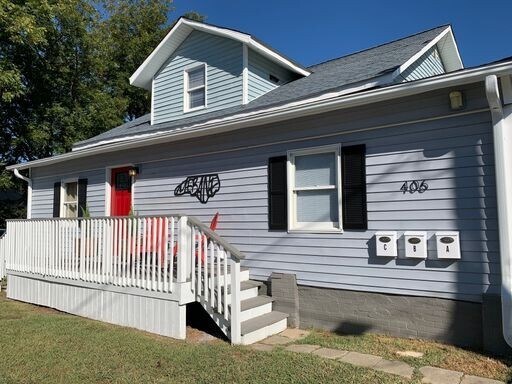 406 W Clay St, Unit A in Mebane, NC - Building Photo
