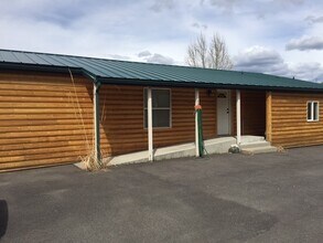 45 Riverview Dr in Coulee Dam, WA - Building Photo - Building Photo