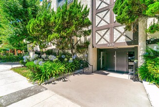 515 N Jackson St, Unit 302 in Glendale, CA - Building Photo - Building Photo