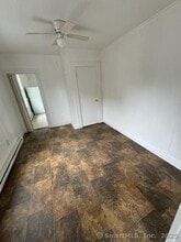 229 Helen St in Bridgeport, CT - Building Photo - Building Photo