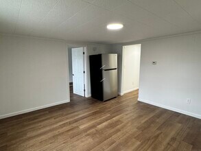 81 Springdale Ave in Meriden, CT - Building Photo - Building Photo