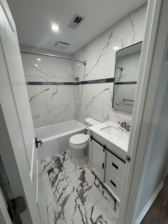 property at 1304 Diamond Dr