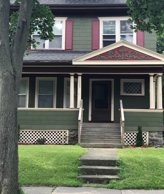 property at 133 Warwick Ave