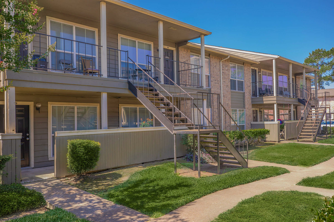 Bella Vida Apartments in Houston, TX - Foto de edificio - Building Photo