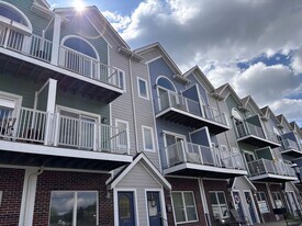 392 Frontier St in Star City, WV - Building Photo