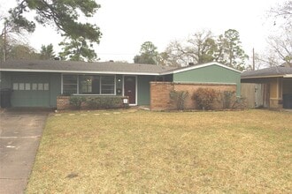 1430 Cheshire Ln in Houston, TX - Building Photo - Building Photo