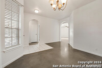 15703 Knollrun in San Antonio, TX - Foto de edificio - Building Photo