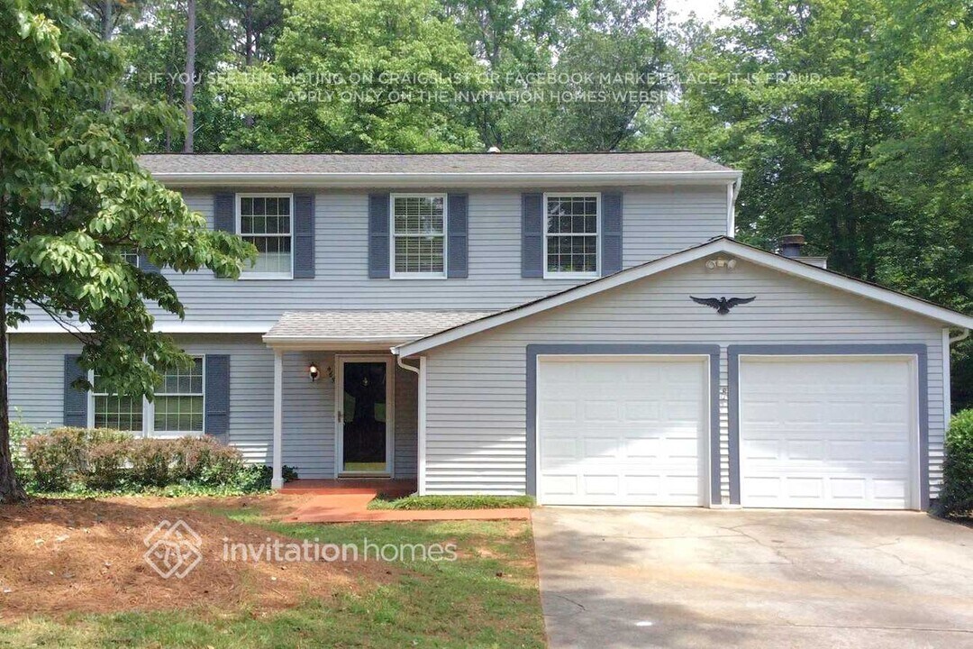 465 Sheringham Ct in Roswell, GA - Building Photo
