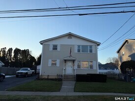 305 Wiklund Ave in Stratford, CT - Building Photo