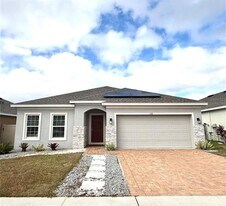 124 Denali St in Haines City, FL - Building Photo