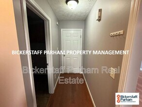 8061 Garrett Pines Dr in Columbus, GA - Building Photo - Building Photo