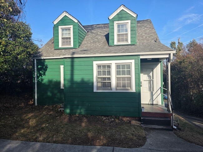 310 Spring St S in Winston-Salem, NC - Building Photo - Building Photo