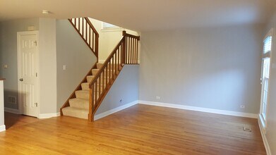 1722 Ranchview Dr in Naperville, IL - Building Photo - Building Photo