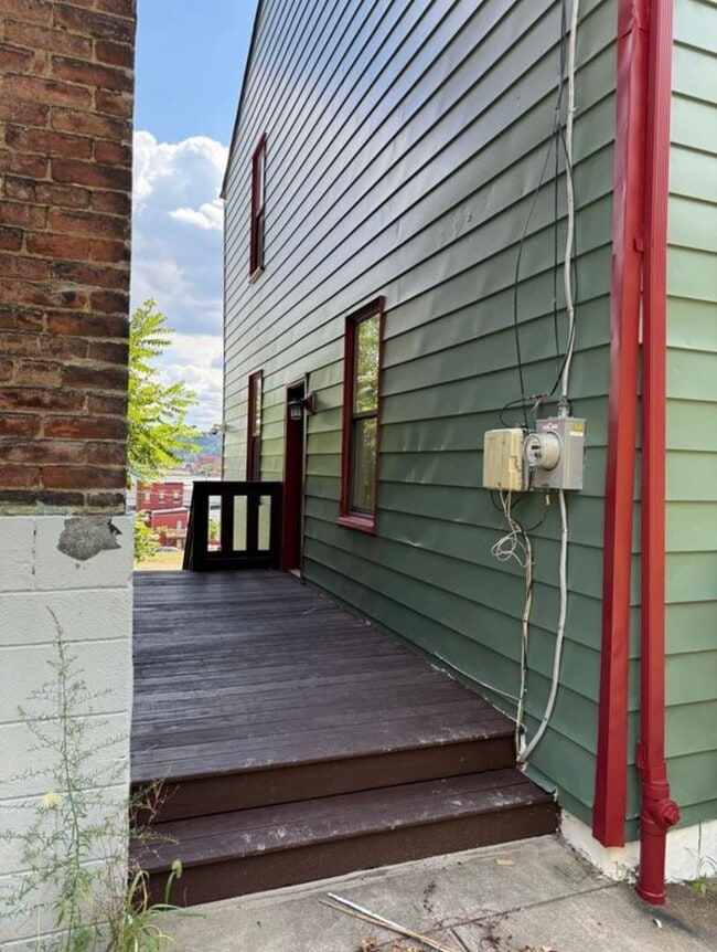 939 Lamont St in Pittsburgh, PA - Building Photo - Building Photo