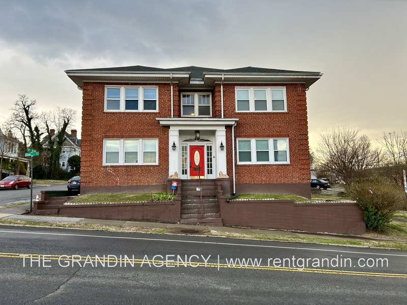 202 Elm Ave in Roanoke, VA - Foto de edificio
