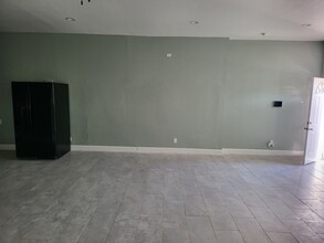 6000 Trowbridge Dr in El Paso, TX - Building Photo - Building Photo