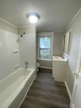 1292 W Wilbeth Rd in Akron, OH - Building Photo - Building Photo