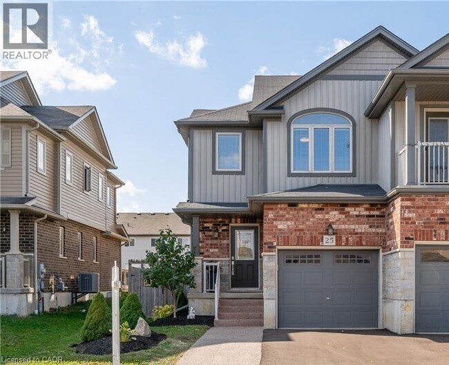 25 Machado St in Kitchener, ON - Building Photo - Building Photo