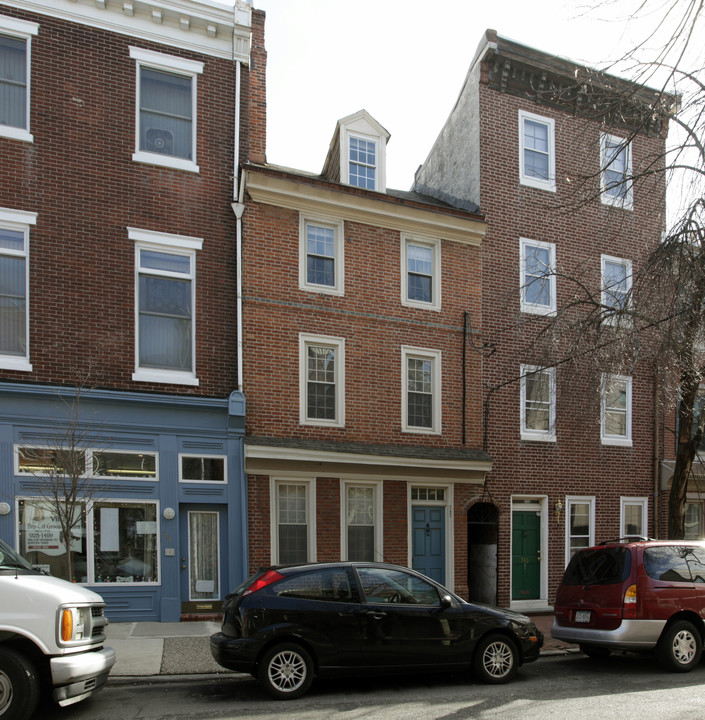 747 S 2nd St in Philadelphia, PA - Building Photo