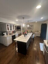 927 Cass Ln in Elk Grove Village, IL - Building Photo - Building Photo