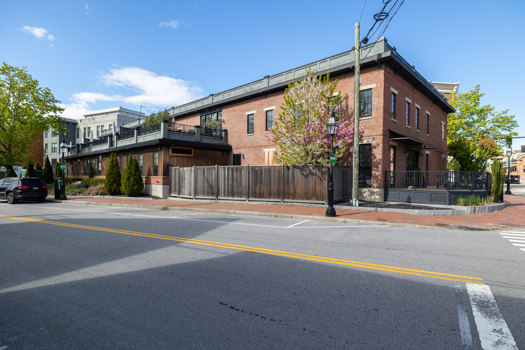 30 Maplewood in Portsmouth, NH - Foto de edificio