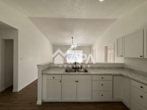 5535 Indian Desert St in San Antonio, TX - Building Photo - Building Photo