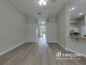 18708 Forest Glen Ct in Tampa, FL - Building Photo - Building Photo