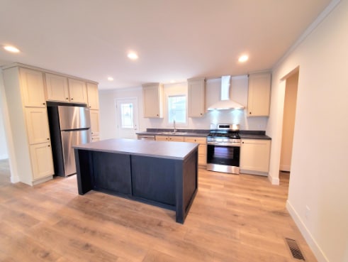 property at 8026 Harbour Dr