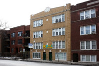 5662 N Ridge Ave in Chicago, IL - Foto de edificio - Building Photo