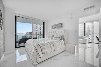 460 NE 28th St in Miami, FL - Building Photo - Building Photo