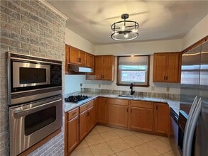 4840 Rye St in Metairie, LA - Foto de edificio - Building Photo