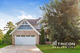 15 Watermist Loop in Dallas, GA - Building Photo