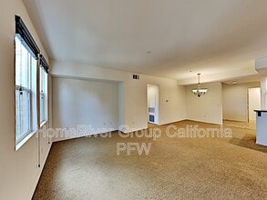 259 Riverdale Ct in Camarillo, CA - Building Photo - Building Photo