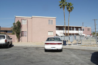 486 Calcaterra Cir in Las Vegas, NV - Building Photo - Building Photo