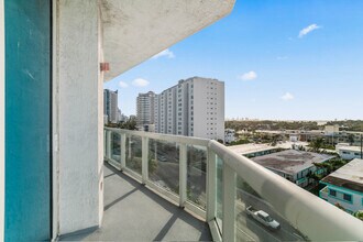 6515 Collins Ave, Unit 6515 in Miami, FL - Building Photo - Building Photo