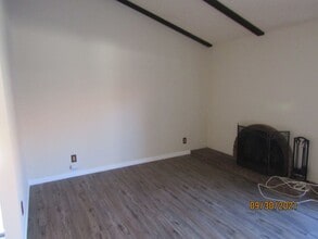3912 Mesa Cir Dr in Lompoc, CA - Building Photo - Building Photo
