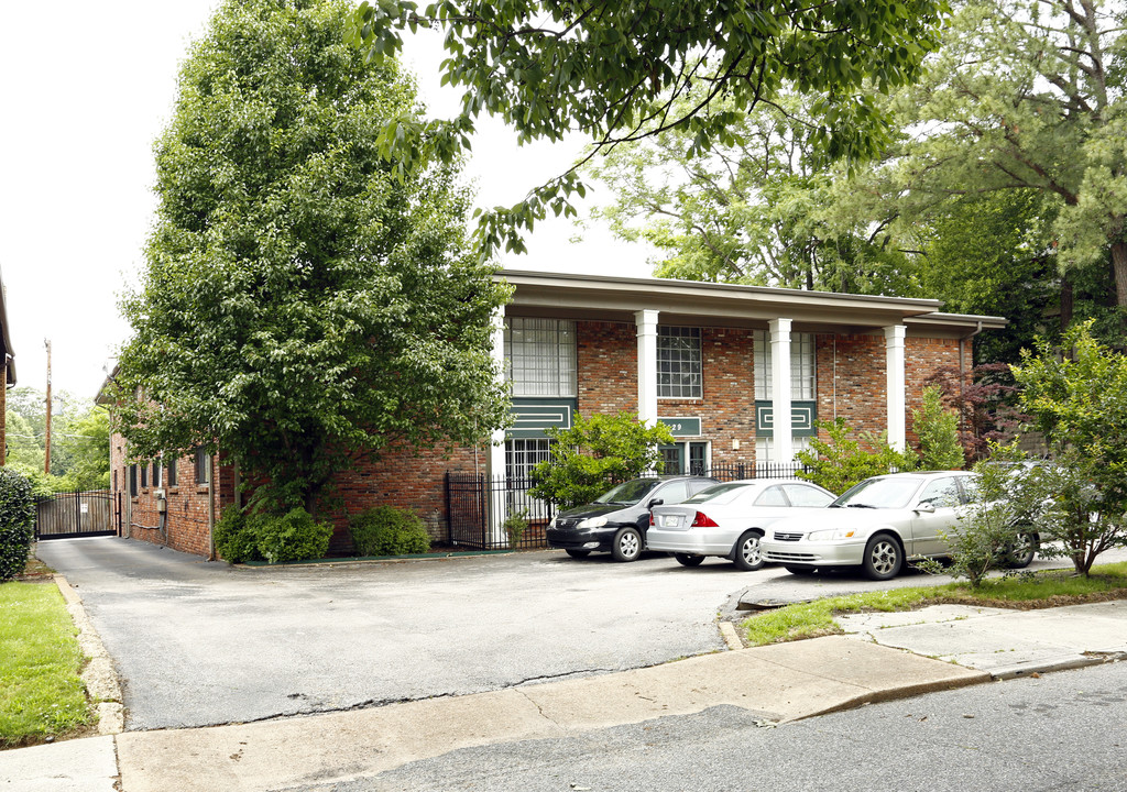 Stonewall Apartments in Memphis, TN - Building Photo