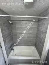 504 Evelyn Ct in Akron, OH - Building Photo - Building Photo